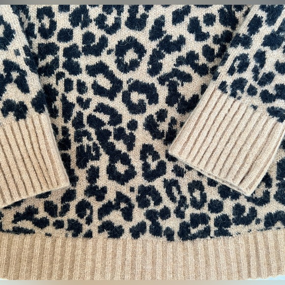 J. Crew Leopard Print Turtleneck Sweater - Supersoft and LIKE NEW! - Picture 3 of 5